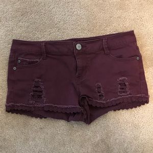 Low-Rise ripped shorts